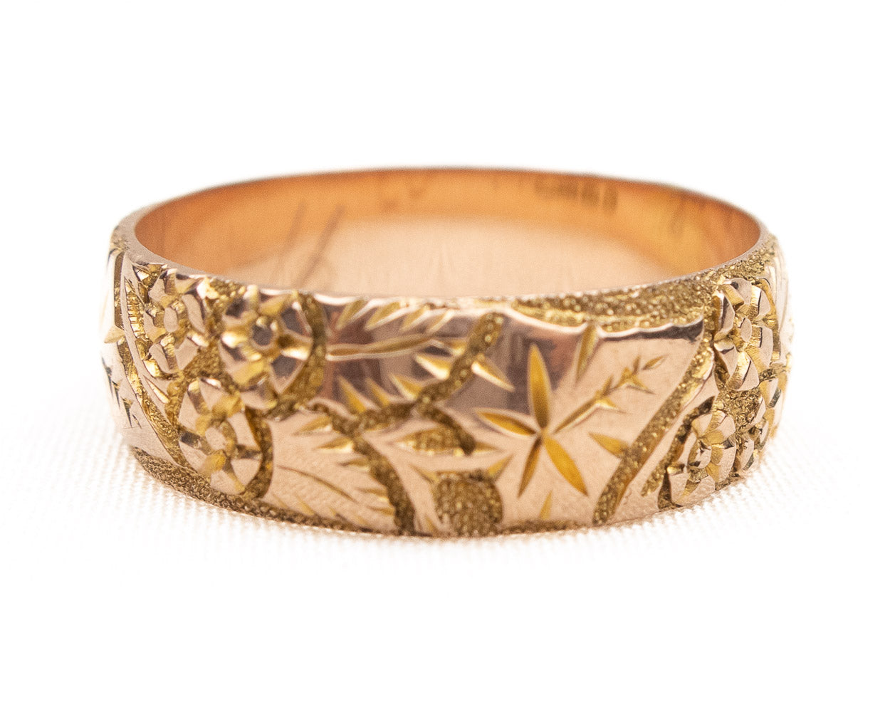 Victorian Engraved Gold Band