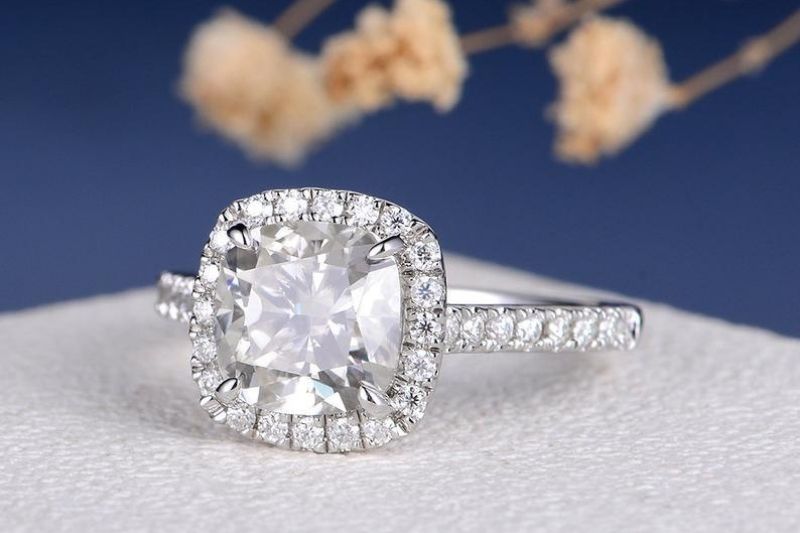 Cushion Cut moissanite