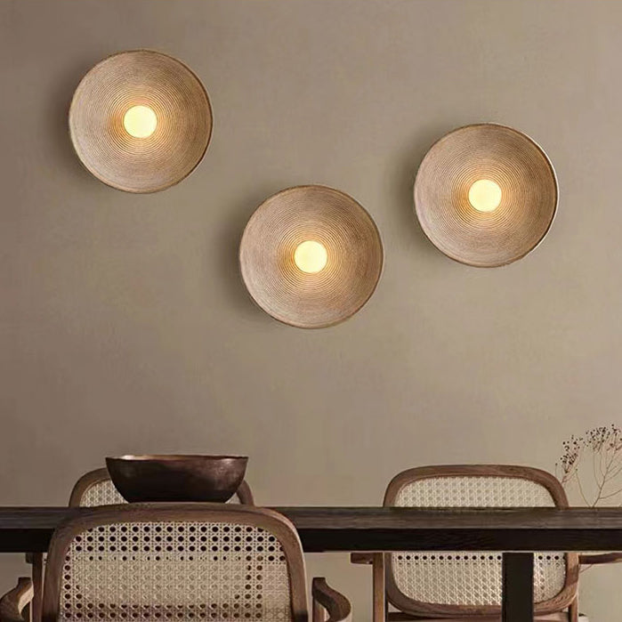 Longleaf Wooden Plate Simple and Elegant Wall Light