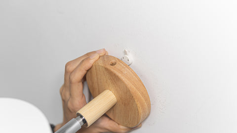 Hook type installation method, quick and easy removal without leaving traces