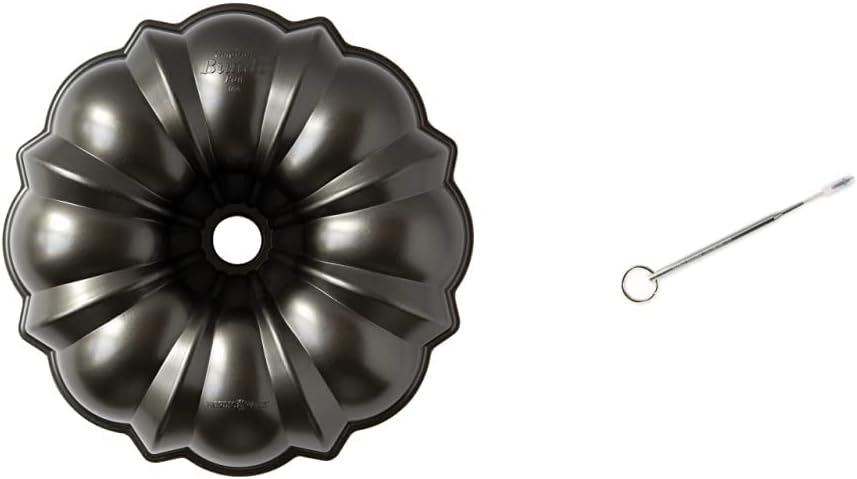 12 Cup Nordic Ware Pro Cast Bundt Pan - Grey