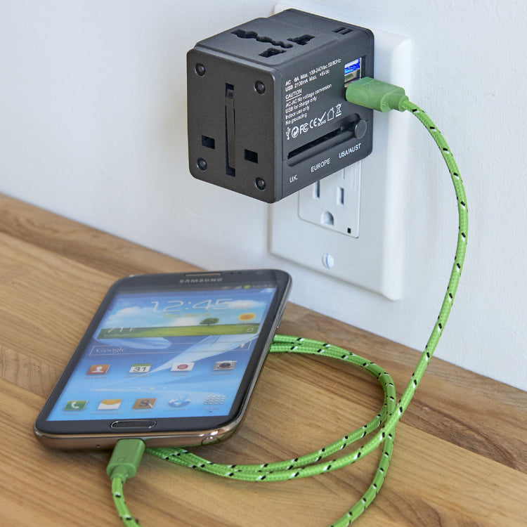 International cube with dual USB chargers