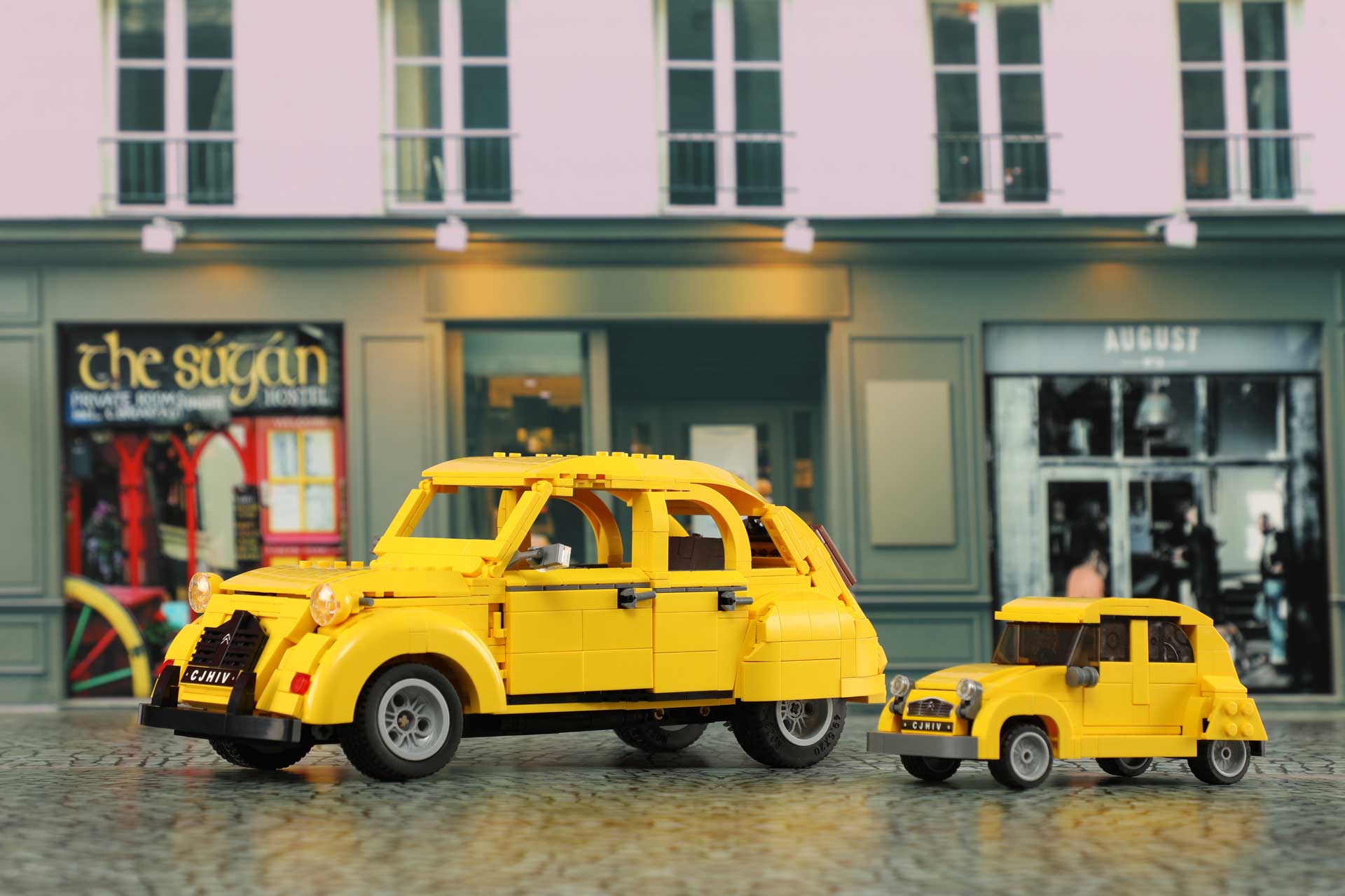 2 Different Scale Size of Cada bricks Citroen 2CV C61026W & C55021W