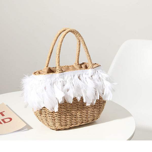 himoda chic straw bag hardshell- with white feather