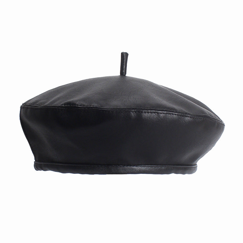 Leather Beret in Black / Red