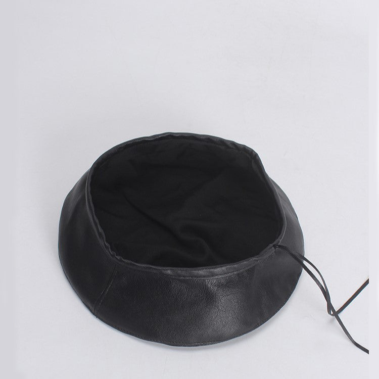 Leather Beret in Black / Red