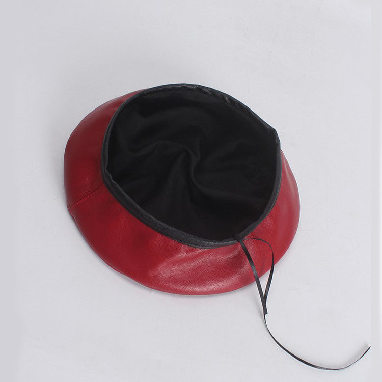 Leather Beret in Black / Red