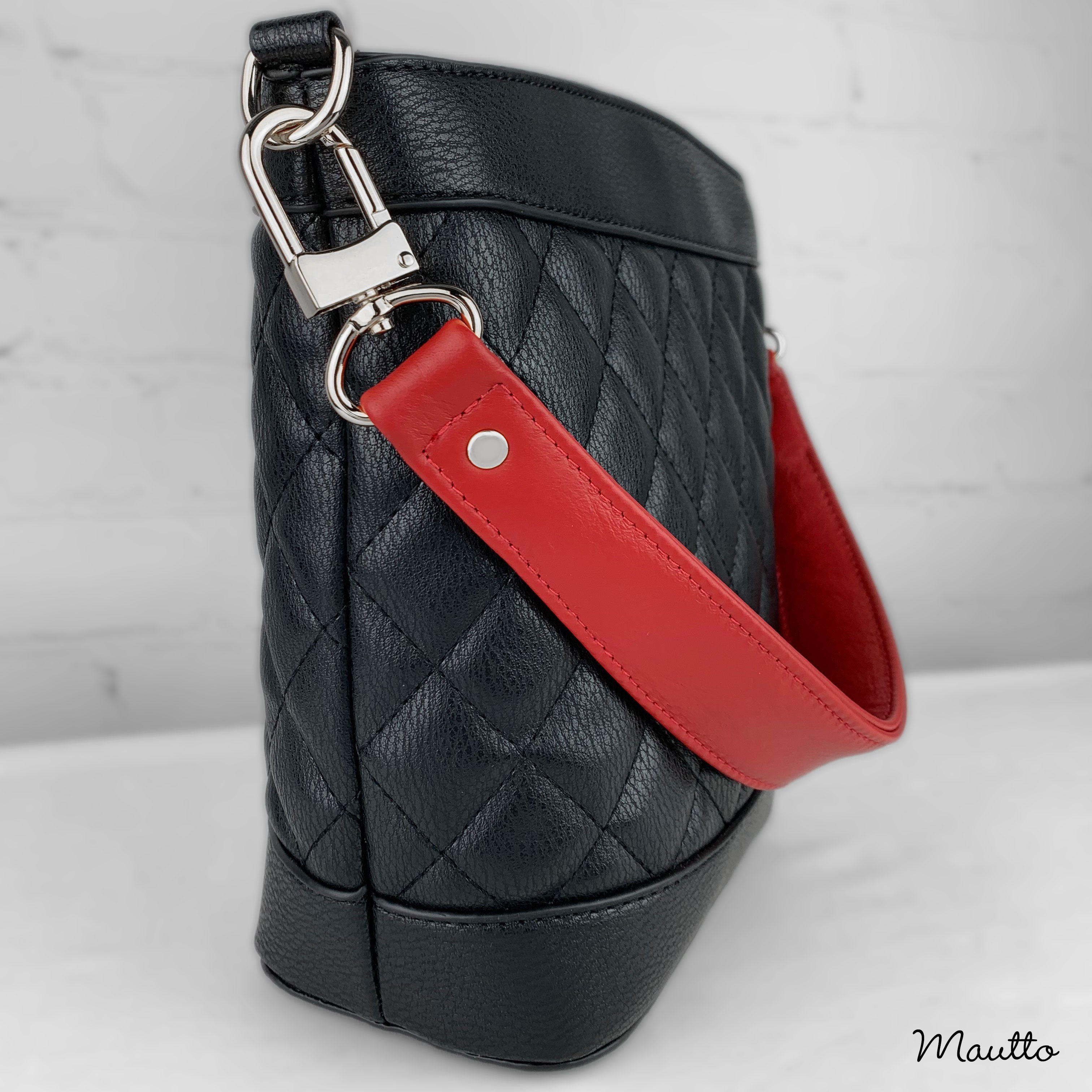 Tapered Width Leather Strap, Handle or Short Shoulder - 18 inch Length, 1.5 inch (38mm) Middle to 1 inch (25mm) Ends - Choose Silver-tone Connector Style