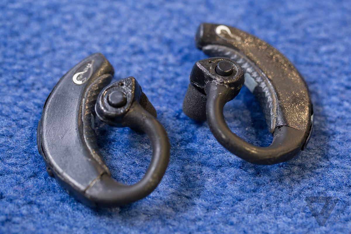 first Bluetooth earphones