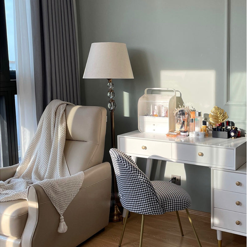 Home Decor Items & Ideas That Are Pratical And Pretty