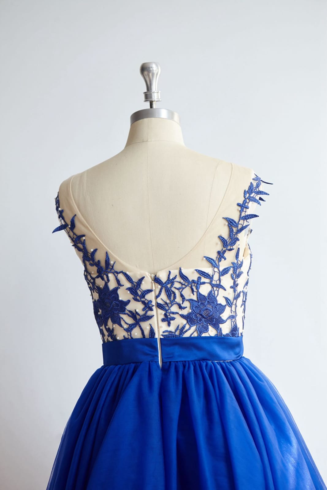 V Back Royal Blue Lace Tulle Short Knee Length Prom Party Dress