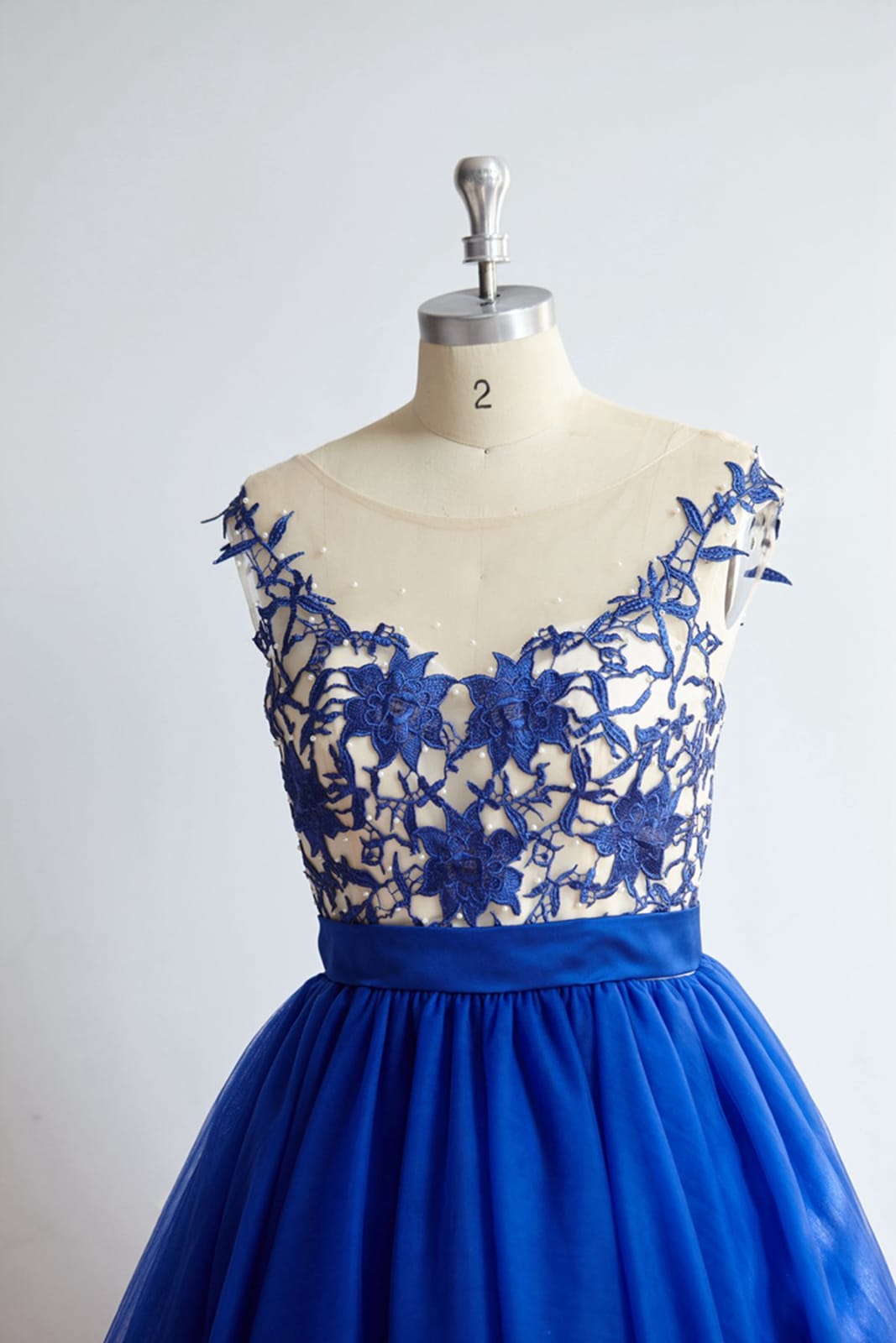 V Back Royal Blue Lace Tulle Short Knee Length Prom Party Dress