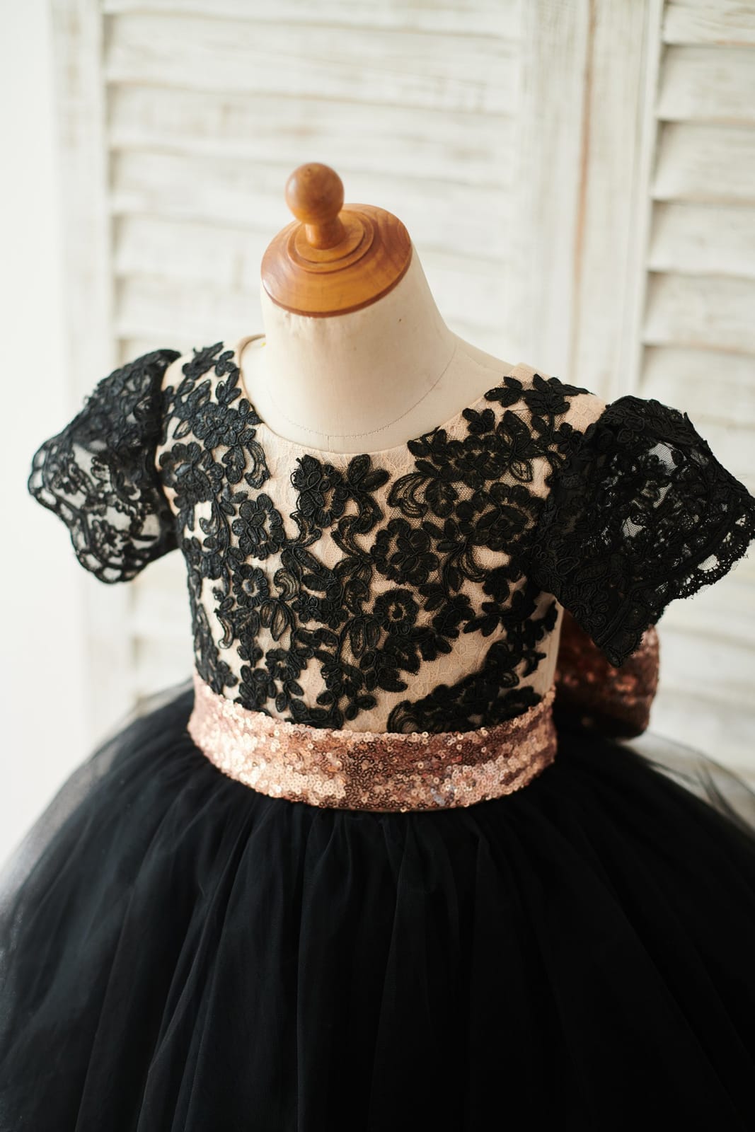 Black Lace Tulle Short Sleeves Wedding Flower Girl Dress, Sequin Bow