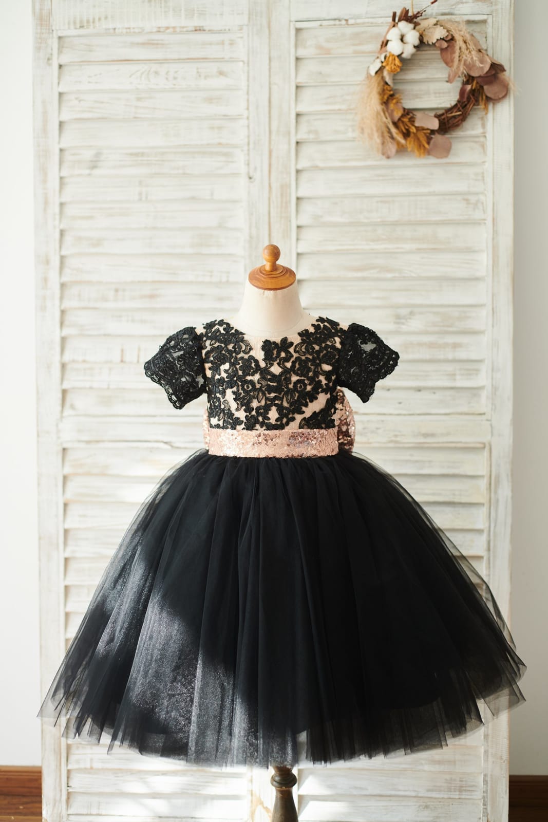 Black Lace Tulle Short Sleeves Wedding Flower Girl Dress, Sequin Bow