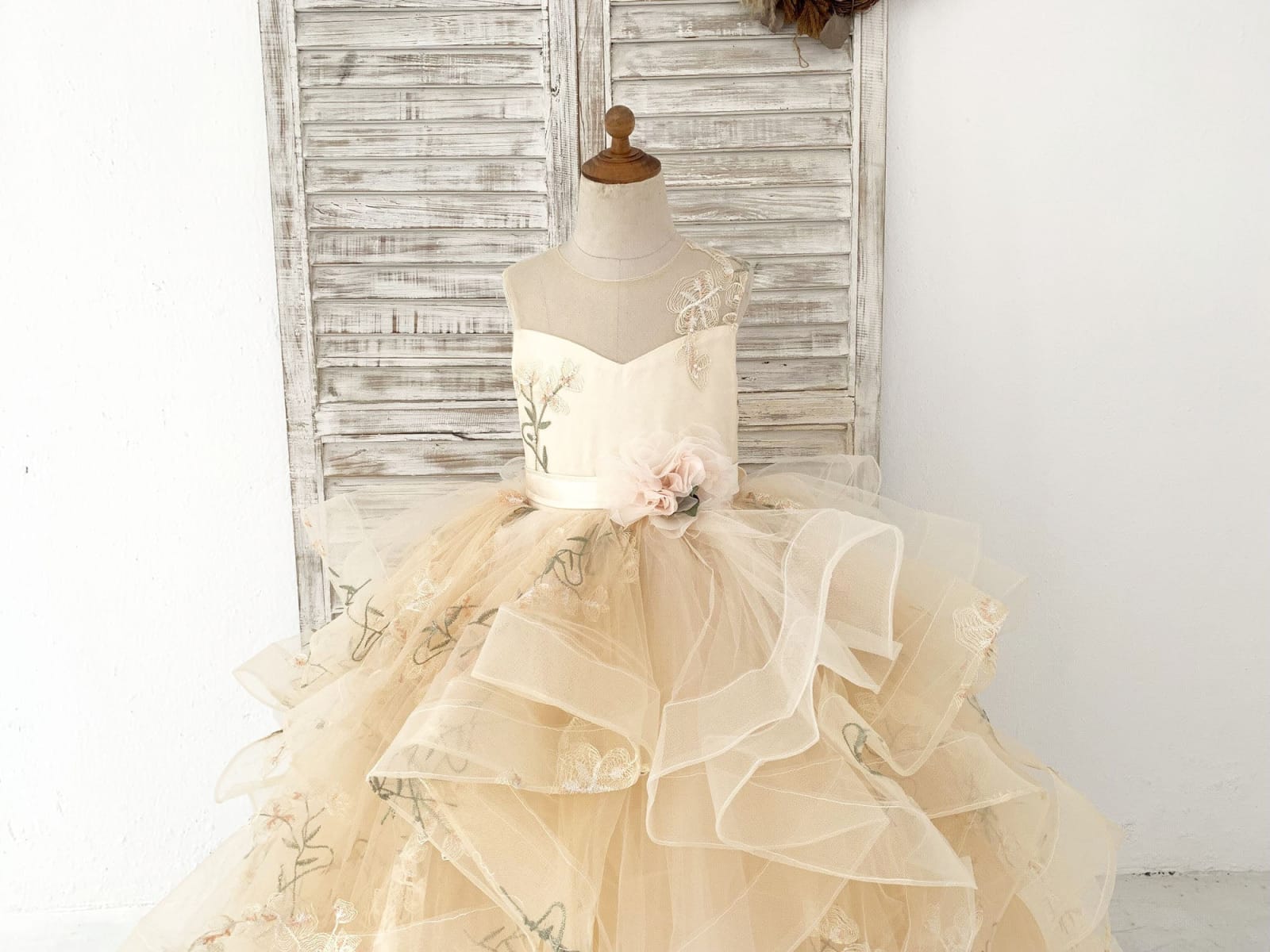 Champagne Embroidery Lace Tulle Keyhole Back Wedding Flower Girl Dress