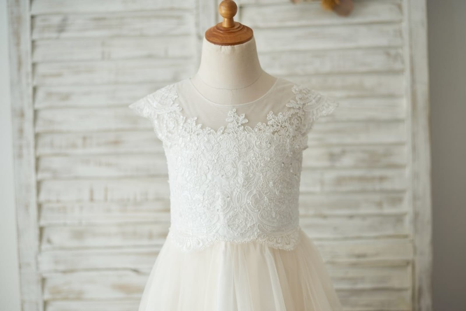 Ivory Lace Champagne Tulle Cap Sleeves Wedding Flower Girl Dress