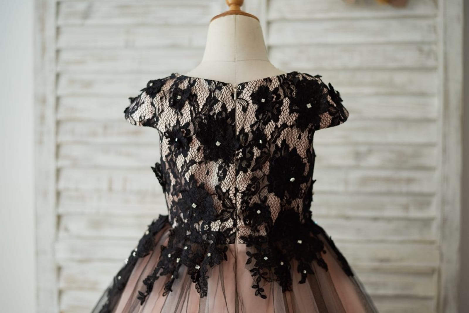Cap Sleeves Black Lace Tulle Mauve Lining Wedding Flower Girl Dress