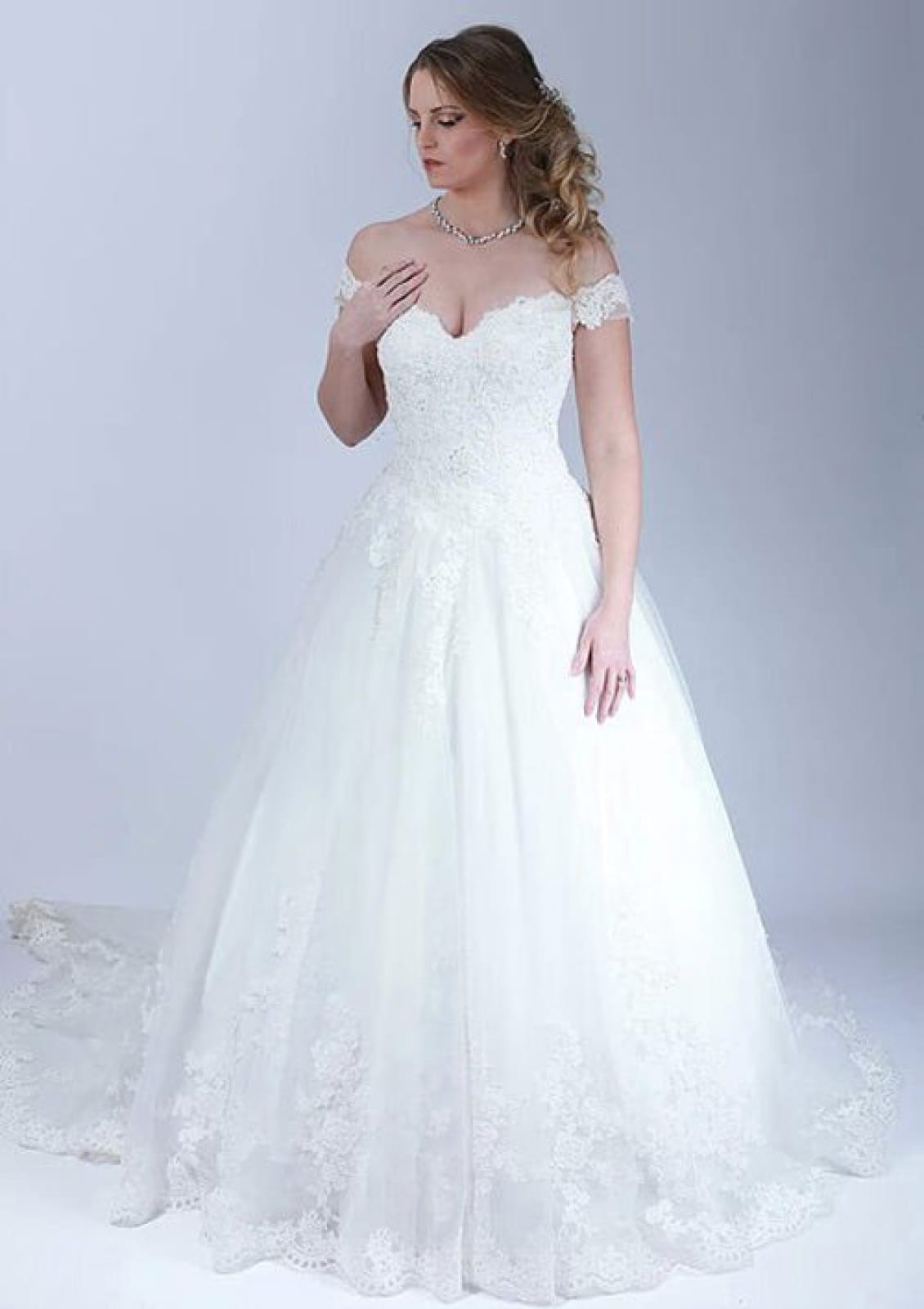 Tulle Wedding Dress Ball Gown Off Shoulder Court Train, Lace