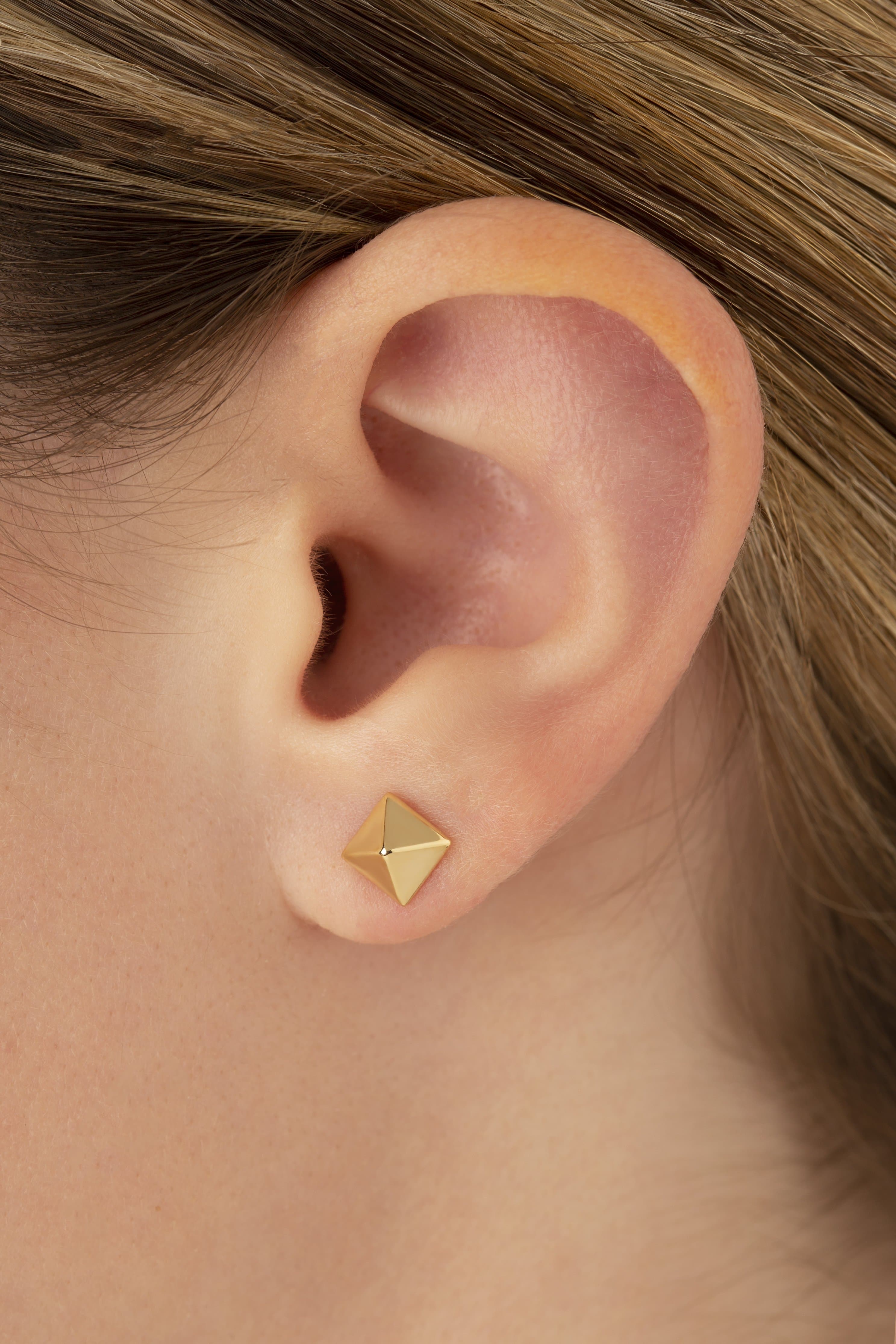 14K Yellow Gold 6mm Pyramid Post Earrings