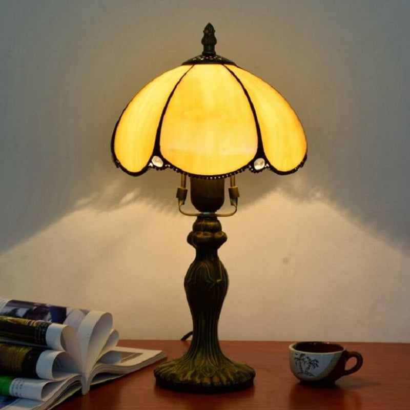 stained glass table lamp