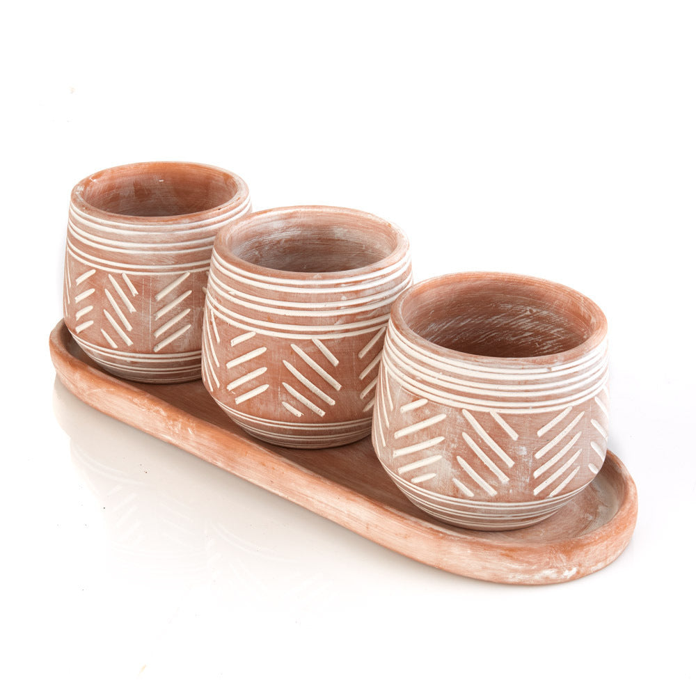 Novo Clay Planters