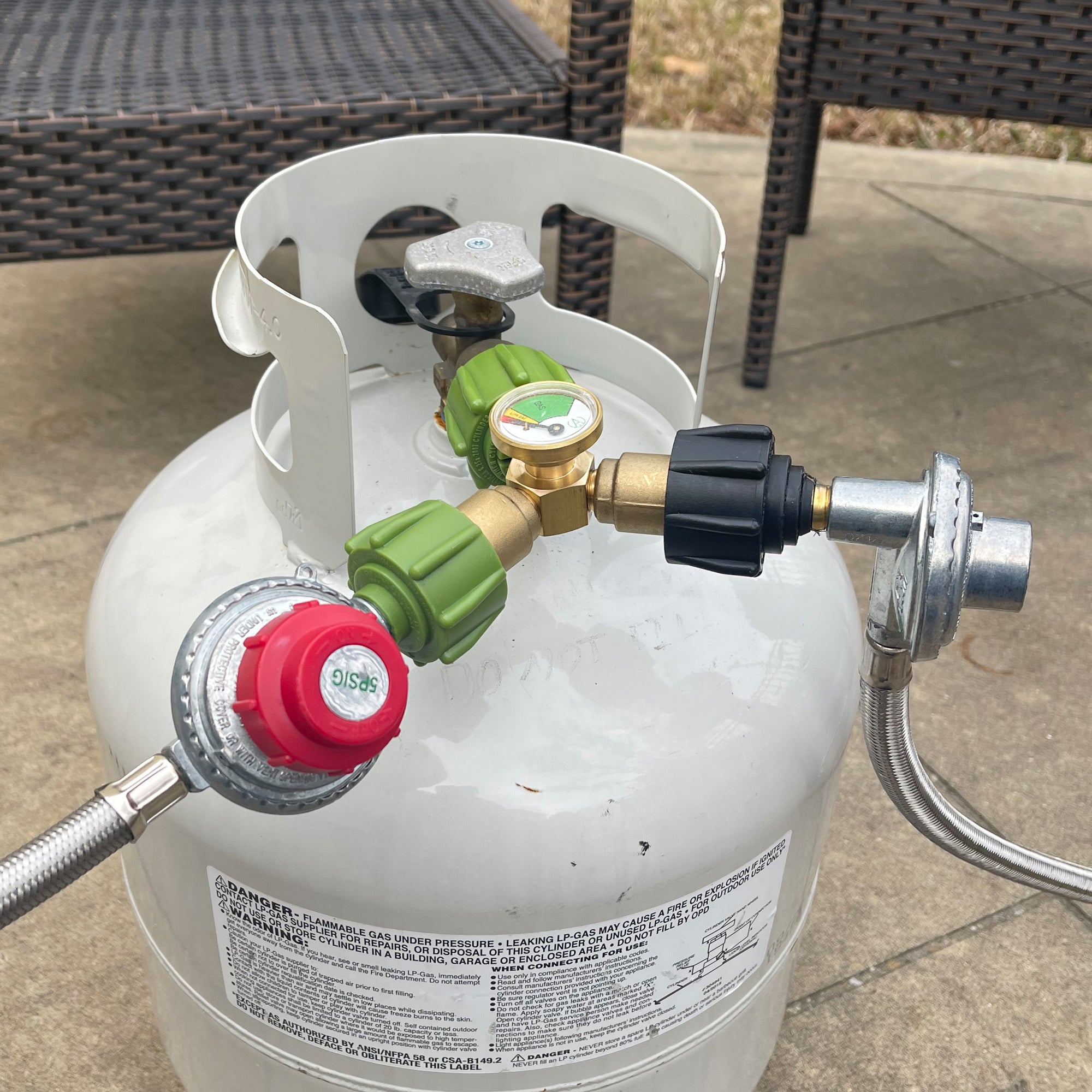 Y-Splitter w/ Propane Level Gauge