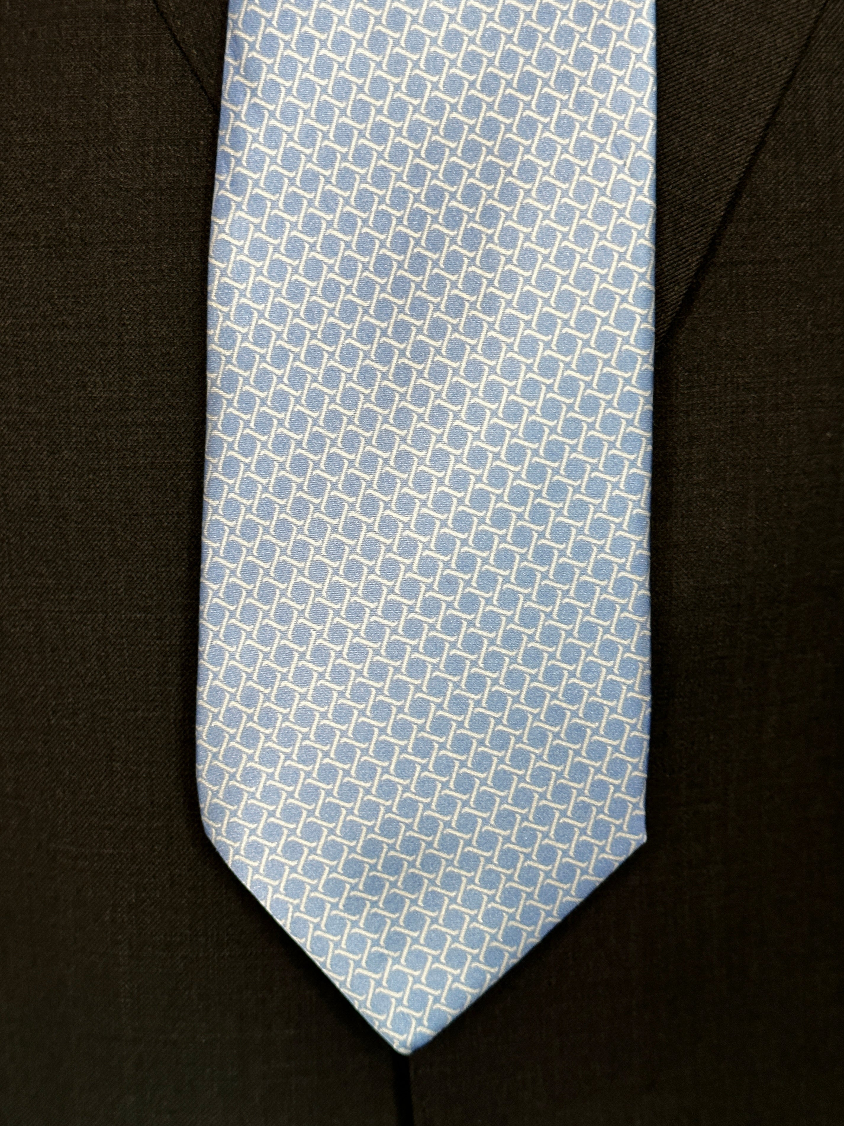 SUITCAFE Silk Tie Ice Blue With White Geometric Interwoven Pattern Satin