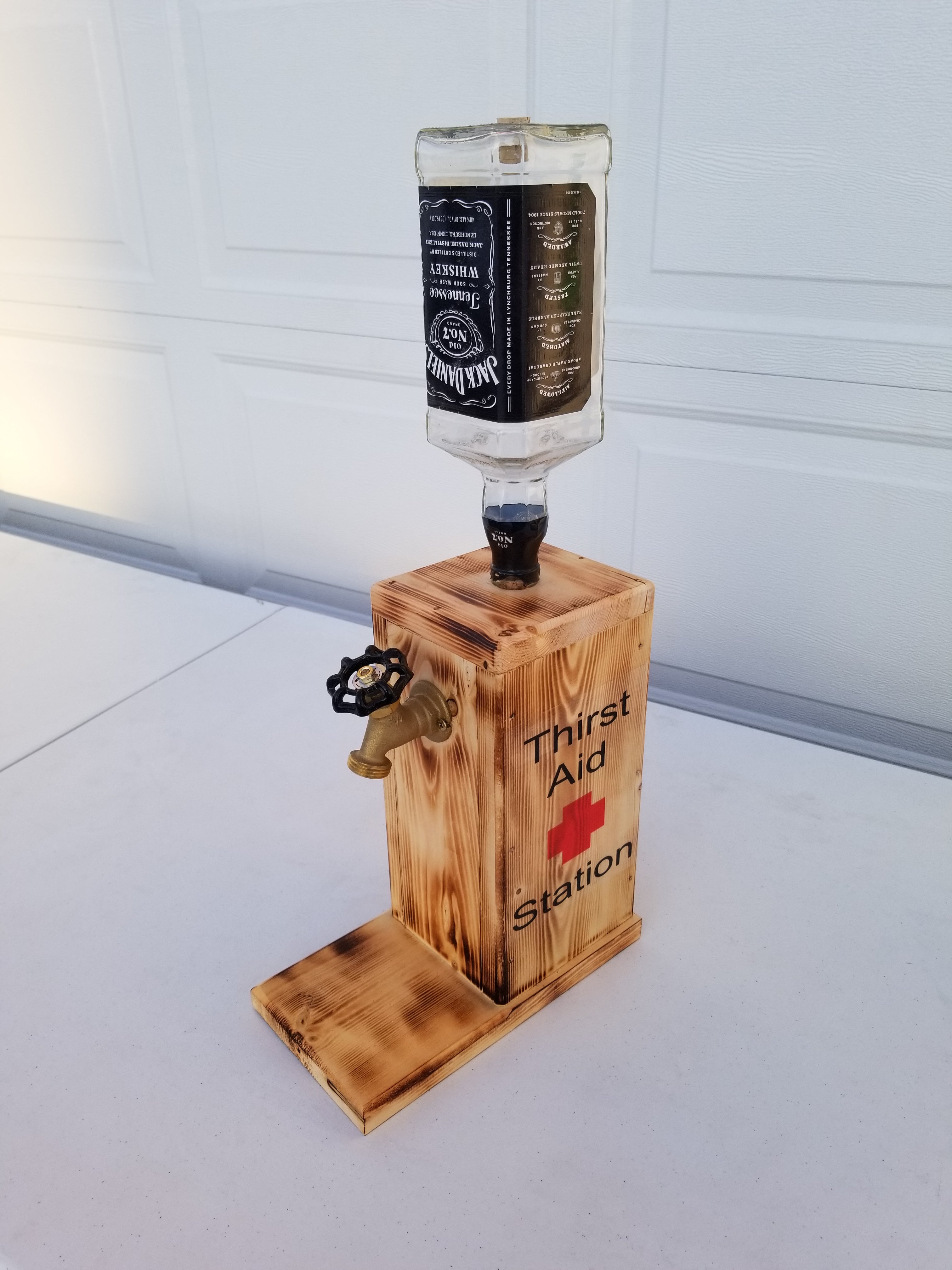 Liquor dispenser Jack Daniels Thirst Aid Station