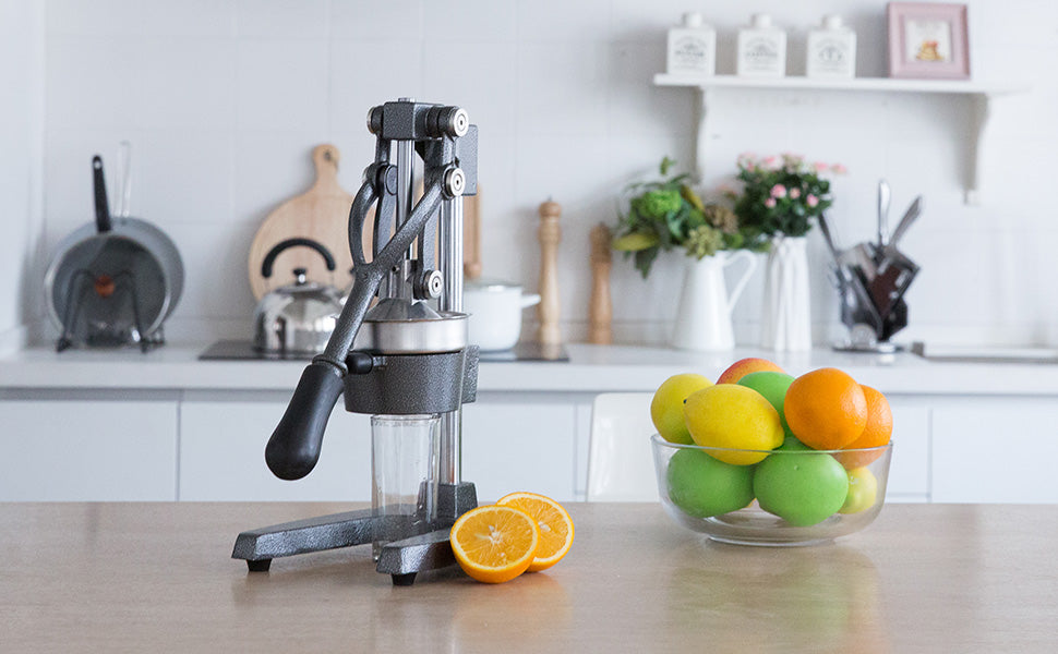 Lemon Squeezer Stainless Steel Cast Iron Juicer Hand Press, Stainless Steel Manual Juicer Hand Press Non Skid Cup Baseeffort Saving Lever Stainless Steel Lemon Squeezer Bar Kitchen Stainless Steel Juicer