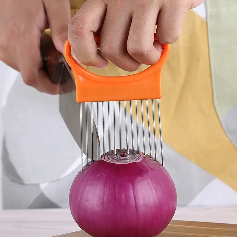 4-Pieces: All-In-One Onion Holder Slicer Set