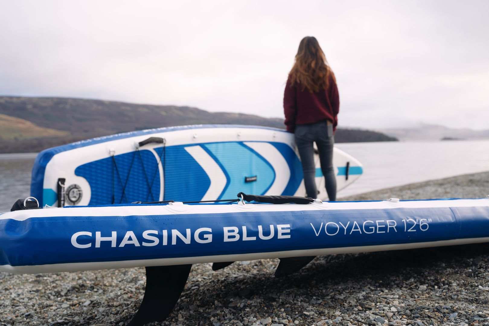 beginner paddle board chasing blue