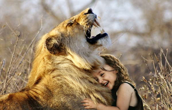 enfant et lion
