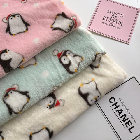 Soft Warm Penguin Print Bed Flannel Blanket For Nap