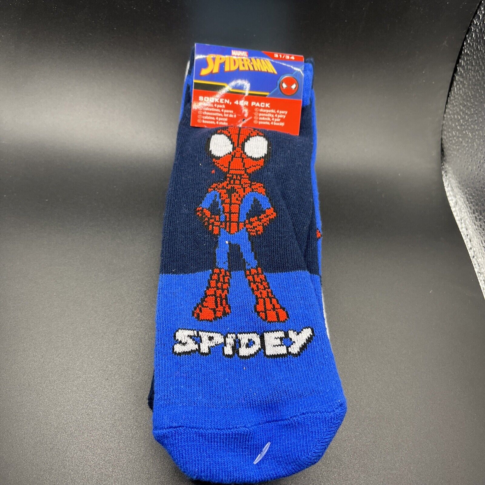 Youth Marvel 4 Pack of Socks Size 31/34  Fits Shoe 2.5-6