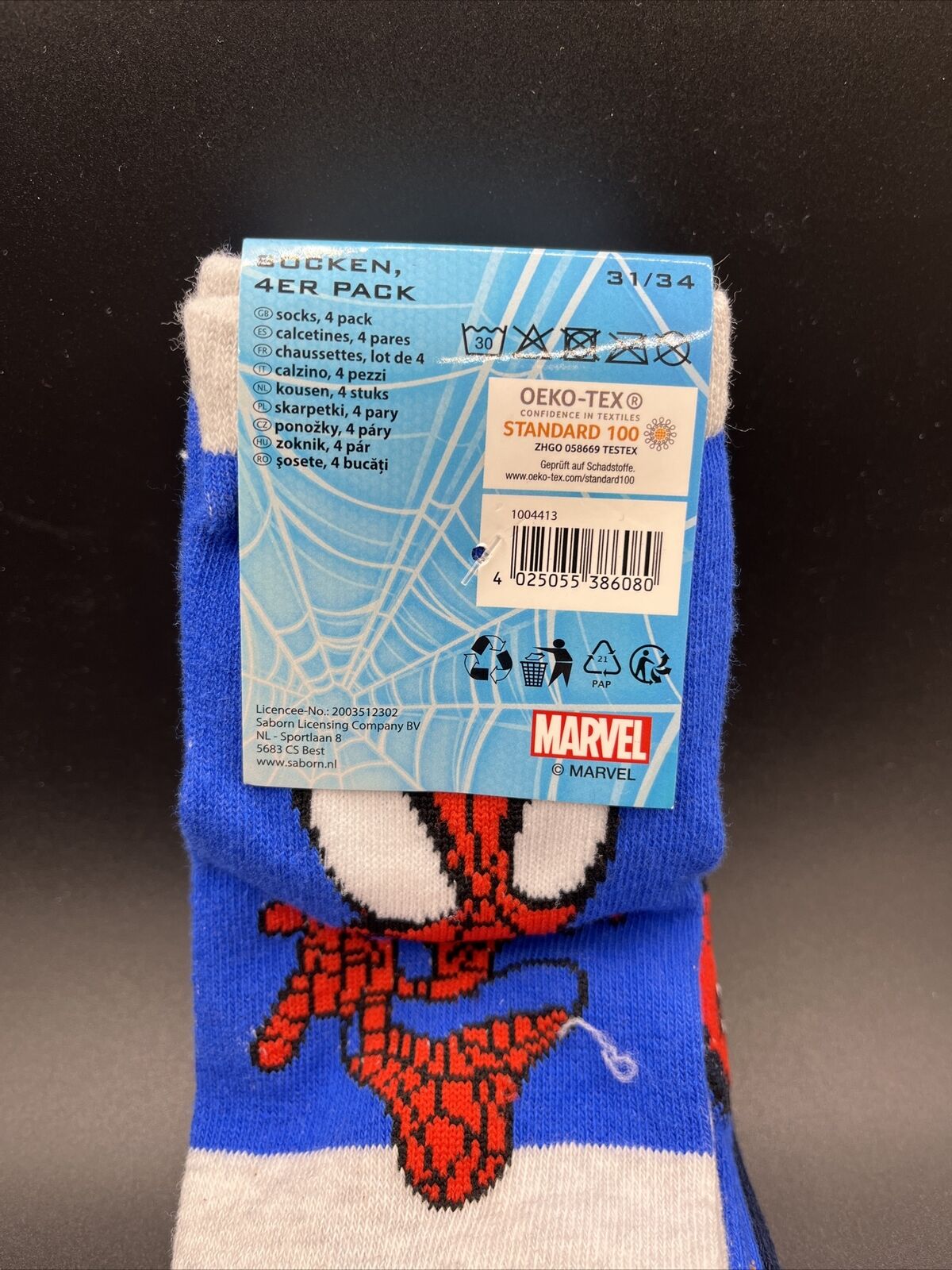 Youth Marvel 4 Pack of Socks Size 31/34  Fits Shoe 2.5-6