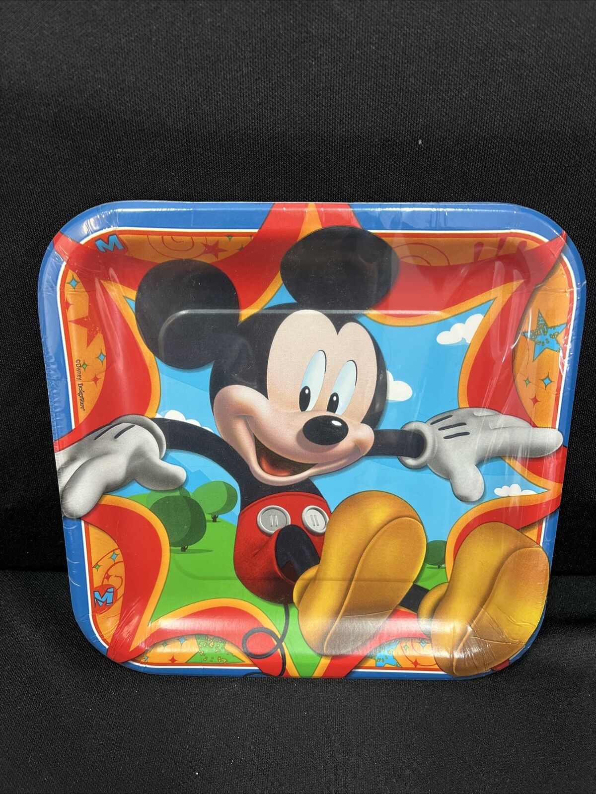 Disney Mickey Fun and Friends Square Dinner Plates, 8pk