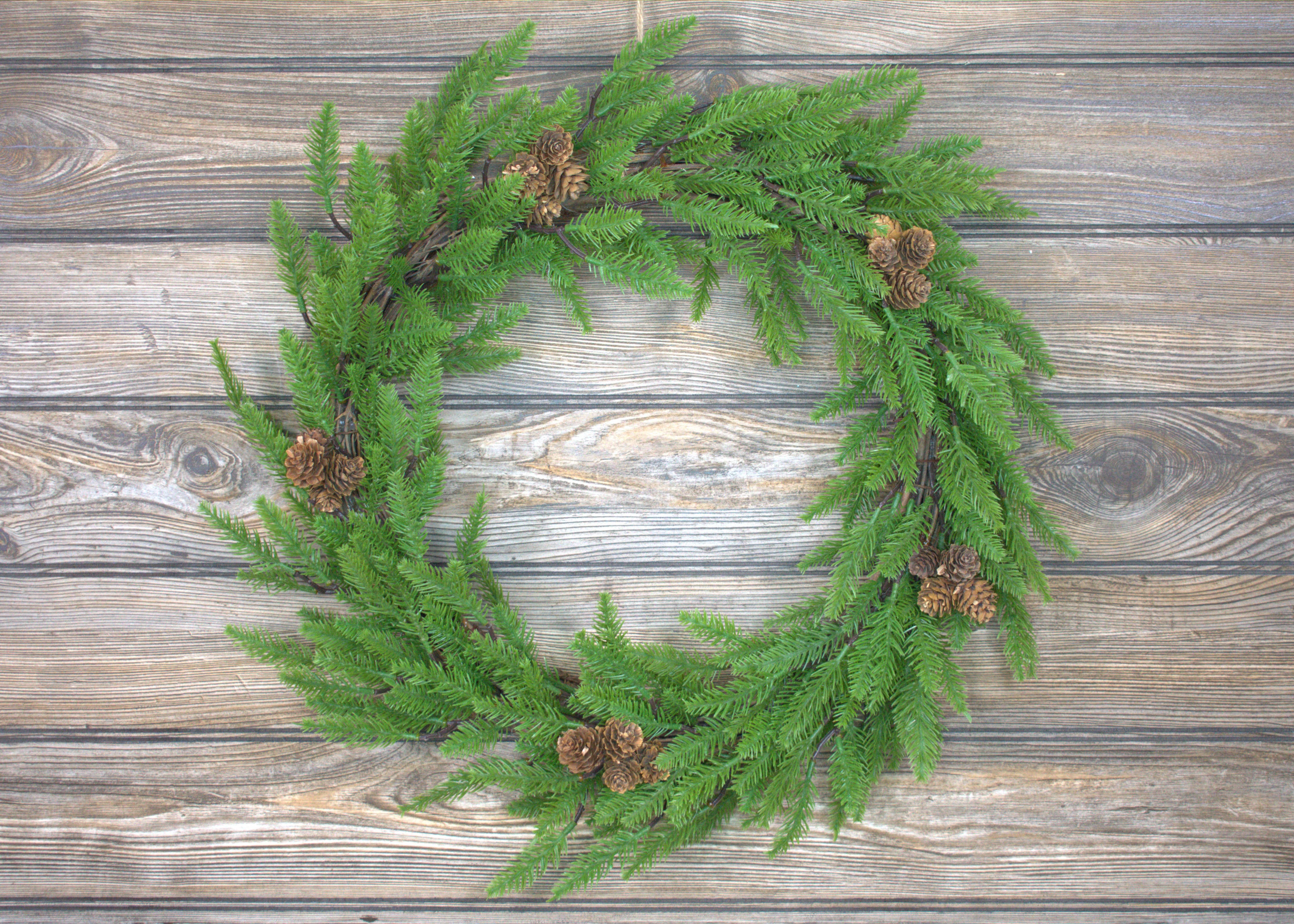 Natural Spruce 20in Wreath