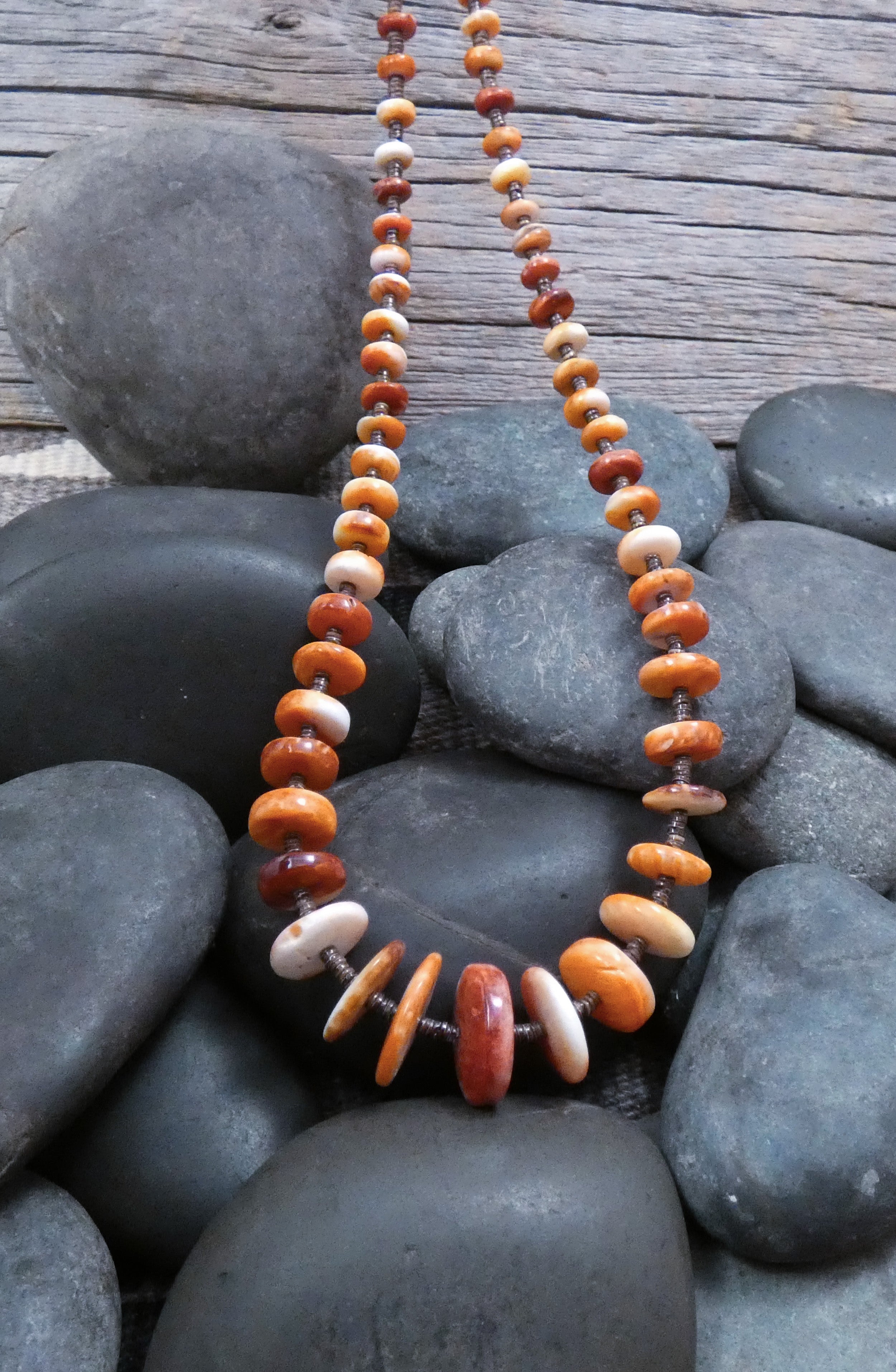 Native American Navajo Handmade Spiny Oyster Bead Necklace