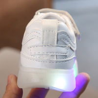 Children Sport LED Light Up Shoes Girls Boys Antislip Running Glowing Sneakers Baby Toddler Breathable Light Shoes Luminous Sneaker Infantil Trainers