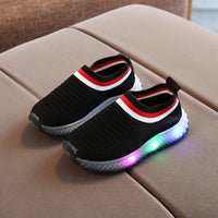 Lighted Sneakers New Slip-on Kids Shoes with Light Tenis LED Infantil for Boys Sport Lighting LED Shoes Children Glowing Sneakers Light Up Trainers