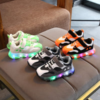 New Children LED Shoes Boys Grils Luminous Sneakers Tenis Led Infantil Kids Shoes with Light Sneakers Glowing Kinder Schuhe Baby Light Up Led Trainer