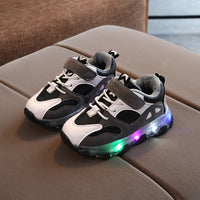 New Children LED Shoes Boys Grils Luminous Sneakers Tenis Led Infantil Kids Shoes with Light Sneakers Glowing Kinder Schuhe Baby Light Up Led Trainer