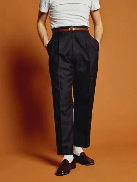 a-model-wear-trousers-high-waist-pants-for-short-guy-brown-leather-belts
