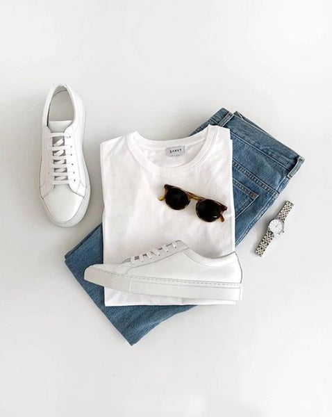 white-t-shirt-light-blue-jeans-leather-casual-belt-summer-must-have-outfit-Tonywell
