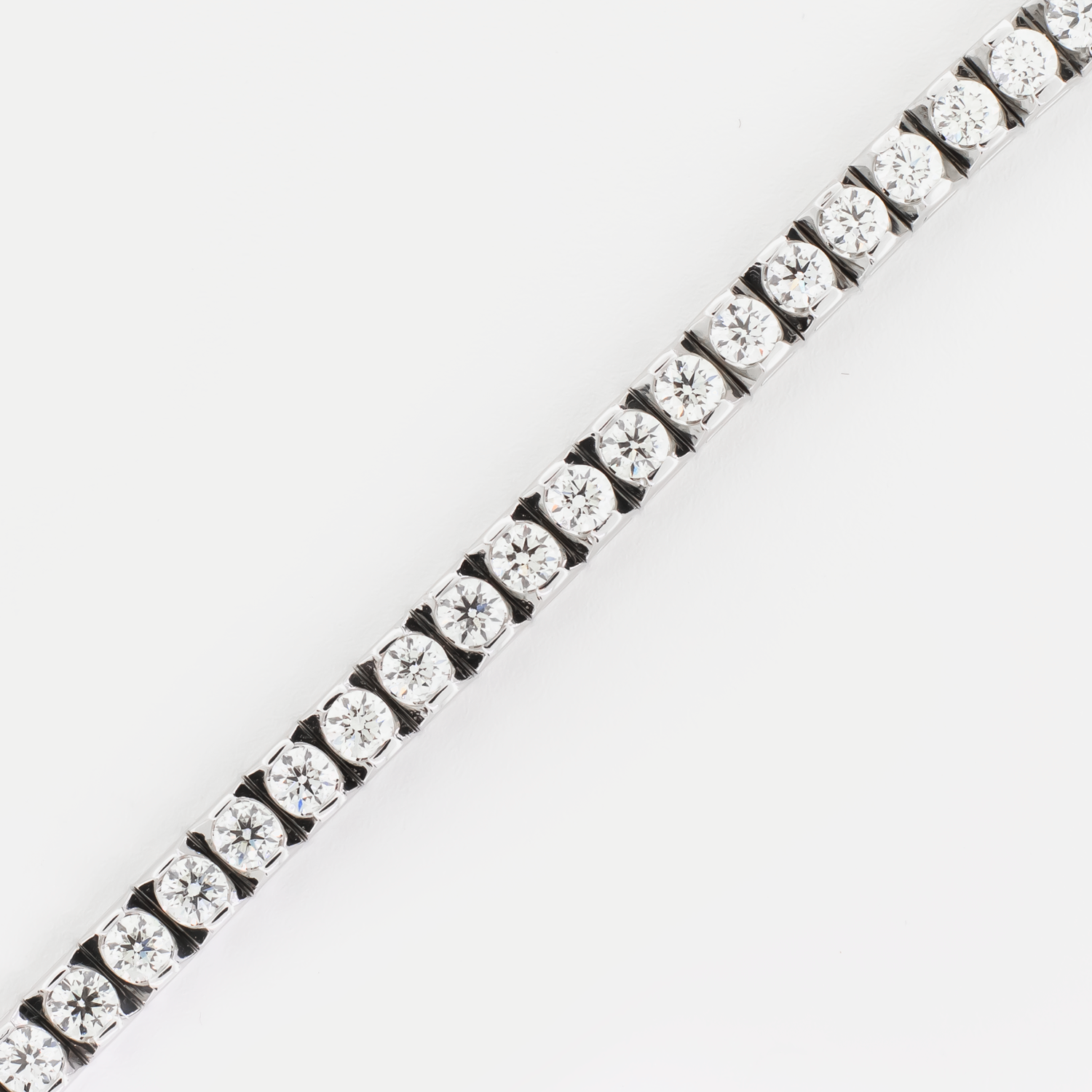 Diamond Tennis Bracelet - 14K White Gold - 7.70ct.