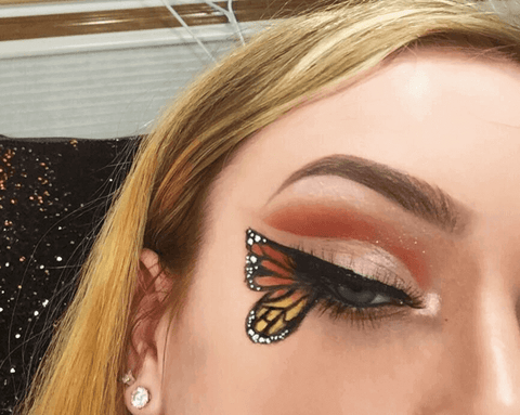 easy halloween eyeliner