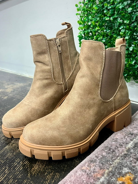 Very G Zoe Boot - Taupe