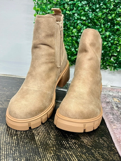 Very G Zoe Boot - Taupe