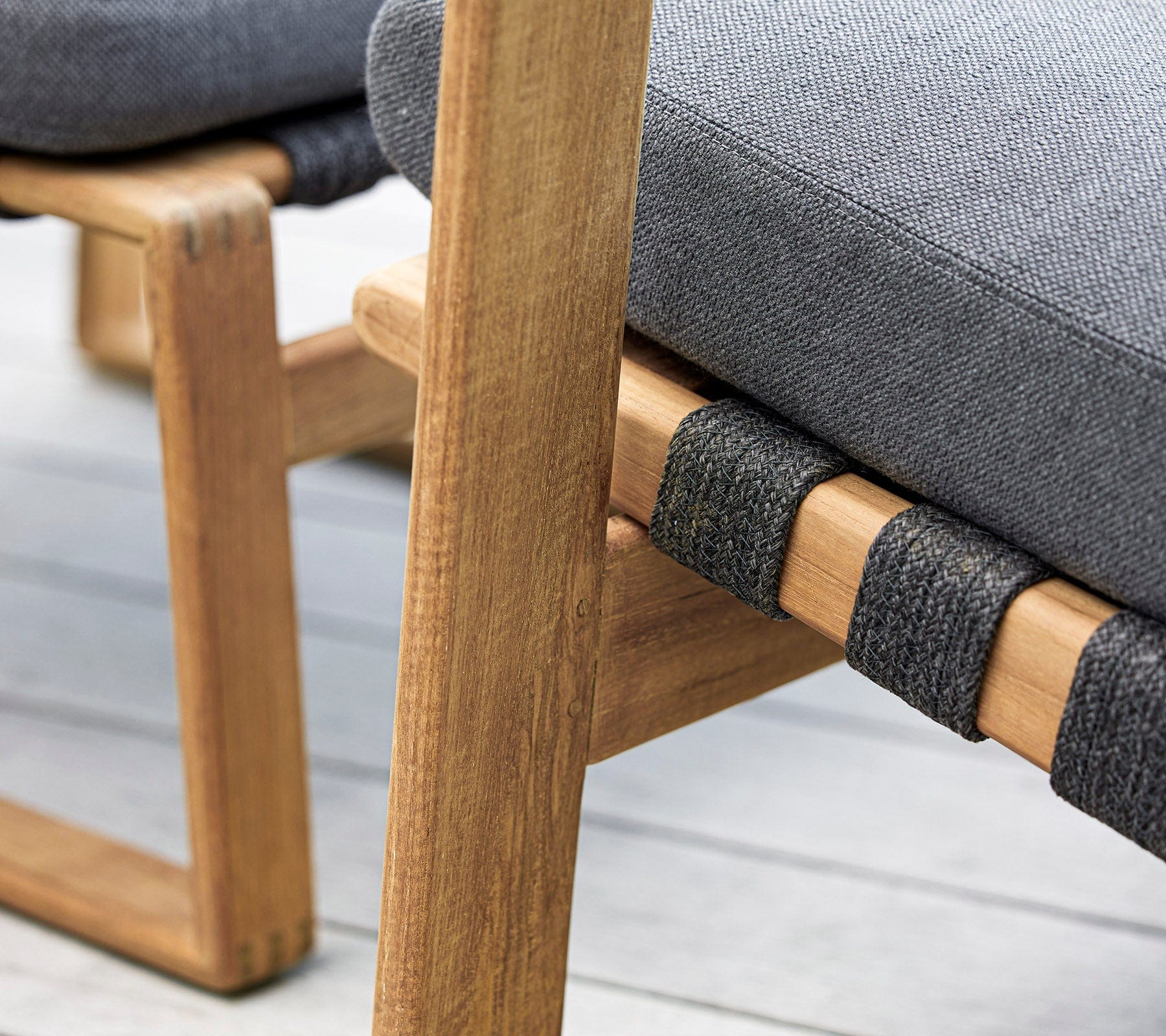 Cane-Line - Endless Soft highback chair incl. grey Airtouch cushion set - Teak | 54503TAITG