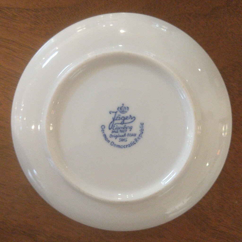 Jager Eisenberg Blau Saks Porcelain Saucer